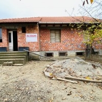Casa In Rosu De Vanzare In Sebes, Dr. Petrestiului, Str. Ogorului. Comision 0